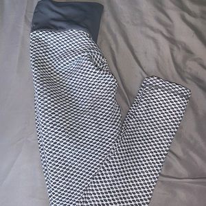 Gray Buttlifting Leggings